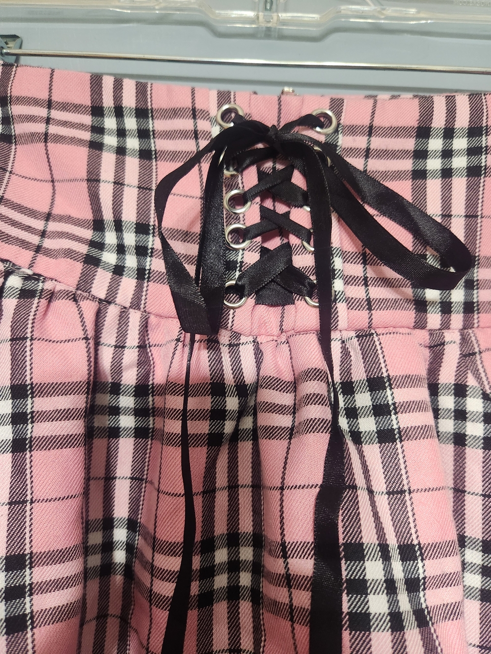 Hot Topic Pink & Black Plaid Corset Tie Lace Tiered Mini Skirt. Size XL. - Picture 2 of 8